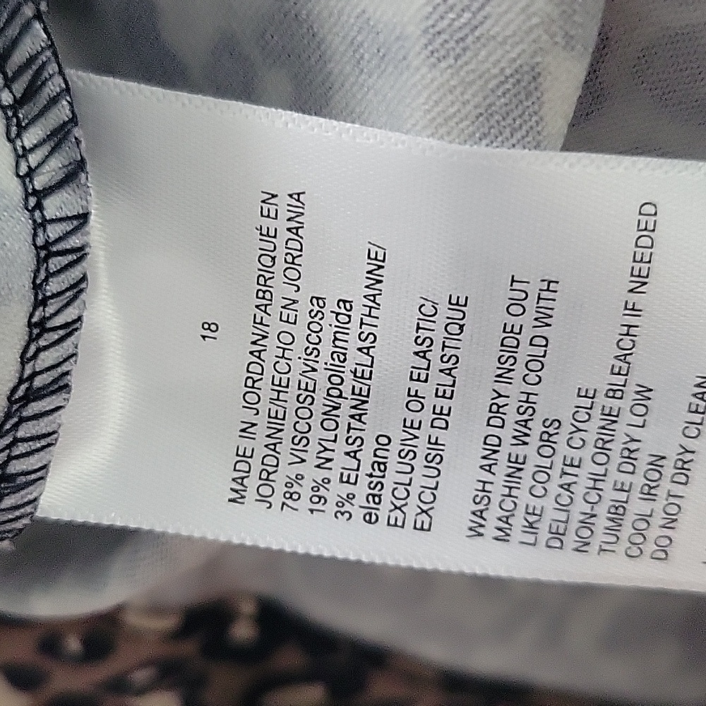 NWT Rafaella Capri - Picture 7 of 7